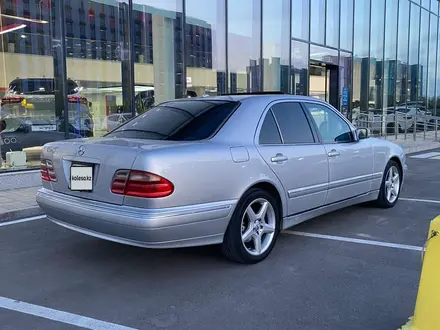 Mercedes-Benz E 320 2001 года за 5 500 000 тг. в Шымкент – фото 2