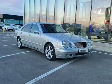 Mercedes-Benz E 320 2001 года за 5 500 000 тг. в Шымкент