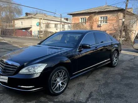 Mercedes-Benz S 550 2007 года за 9 500 000 тг. в Алматы