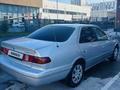 Toyota Camry 2000 года за 3 800 000 тг. в Шымкент – фото 3