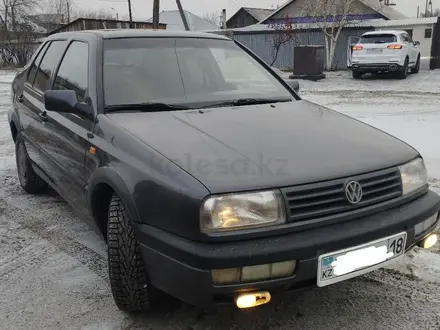 Volkswagen Vento 1992 года за 1 999 999 тг. в Семей