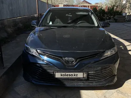 Toyota Camry 2018 года за 6 500 000 тг. в Кызылорда – фото 2
