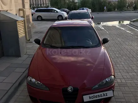 Alfa Romeo 147 2006 года за 1 900 000 тг. в Уральск – фото 3