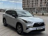 Toyota Highlander 2023 года за 23 700 000 тг. в Актау – фото 4