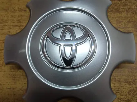 Колпачок, колпак титанового диска, оригинал на Toyota SEQUOIA за 20 000 тг. в Шымкент