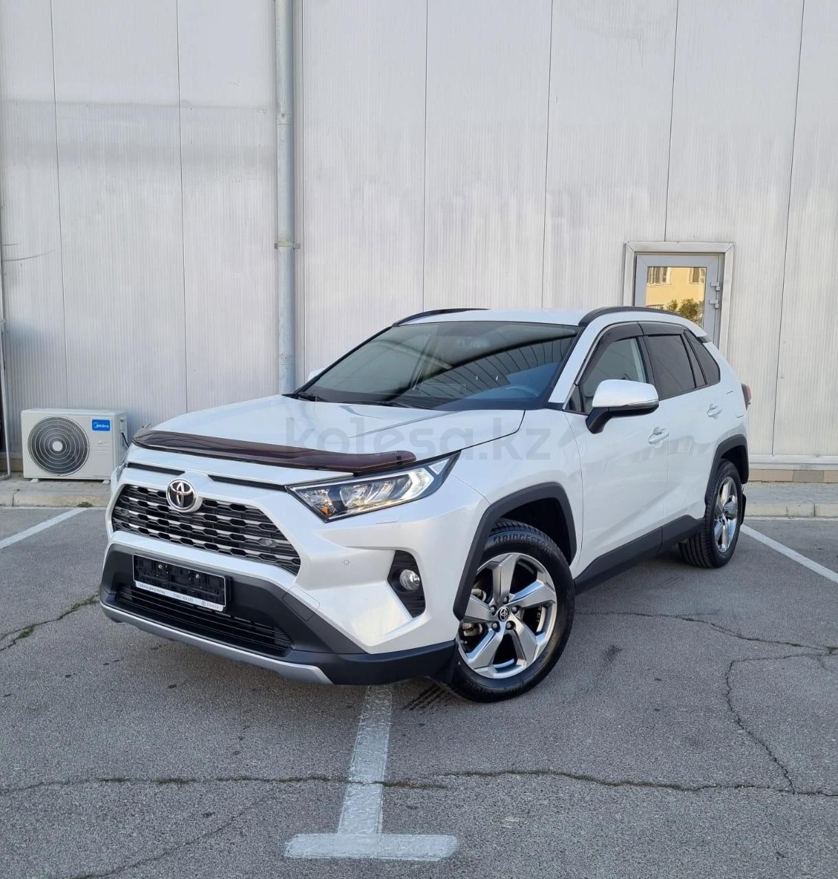 Toyota RAV4 2021 г.