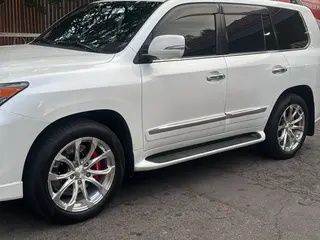 Lexus LX 570
