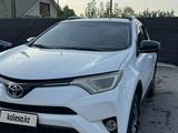 Toyota RAV4 2016 года за 13 000 000 тг. в Алматы – фото 2