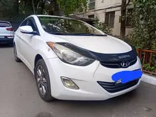 Hyundai Elantra, 2011