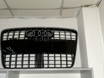 Решётка радиатора от Ауди КУ7, Audi q7/4l рестайлинг за 80 000 тг. в Алматы