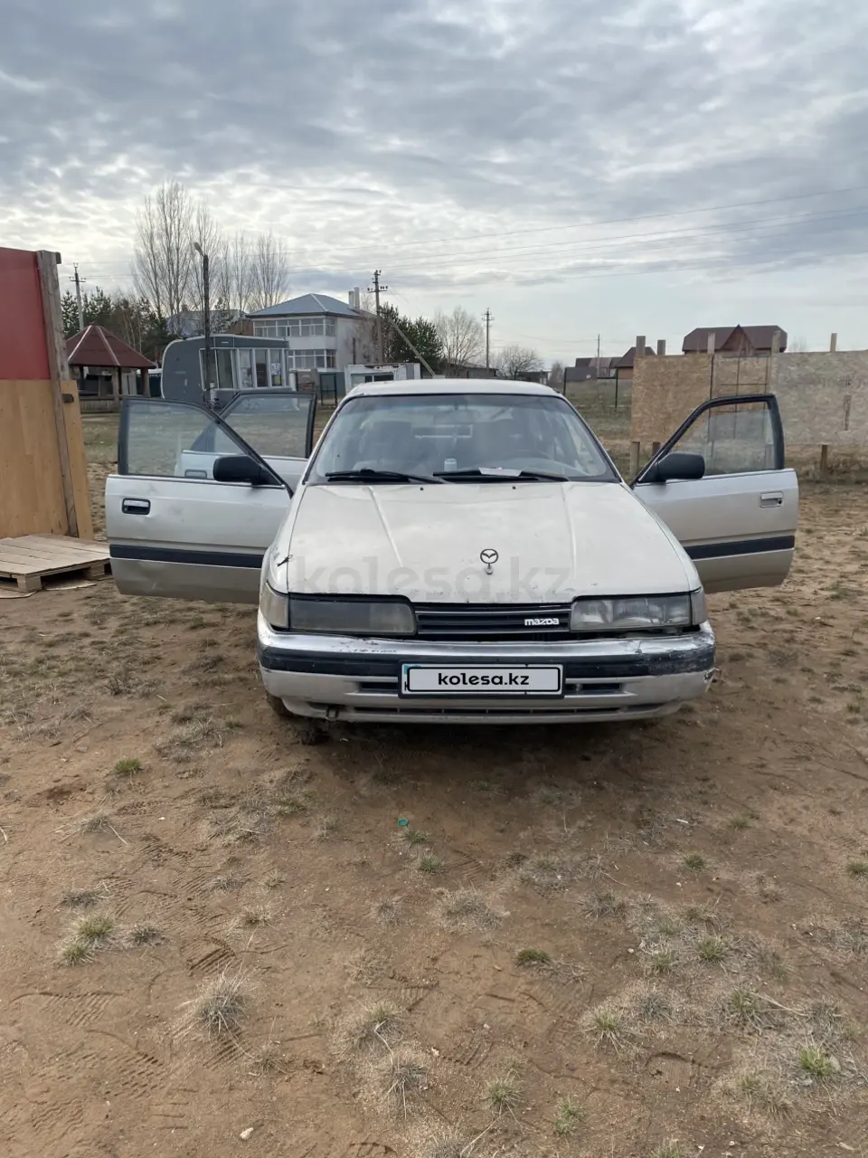 Mazda 626, 1990