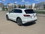 Volkswagen Touareg 2021 года за 33 333 333 тг. в Астана – фото 3