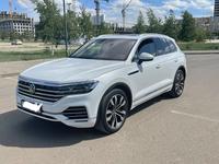 Volkswagen Touareg 2021 года за 33 500 000 тг. в Астана
