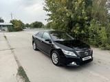 Toyota Camry 2014 годаfor9 800 000 тг. в Алматы