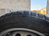 Комплект б/у зимней резины Nokian Hakkapeliitta 8 (шипы) с дисками за 140 000 тг. в Актау – фото 5