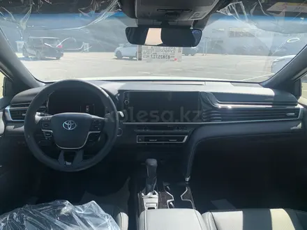 Toyota Camry Prestige 2026 года за 20 190 000 тг. в Актобе – фото 13