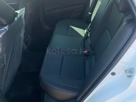 Toyota Camry Prestige 2026 года за 20 190 000 тг. в Актобе – фото 15
