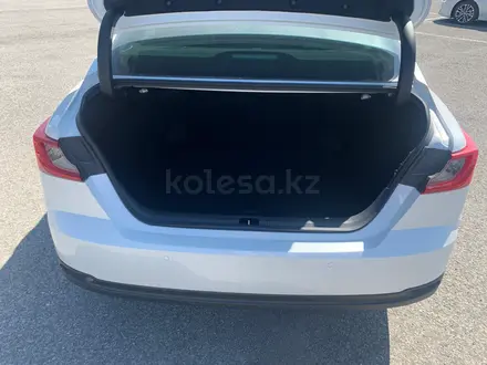 Toyota Camry Prestige 2026 года за 20 190 000 тг. в Актобе – фото 11