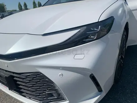 Toyota Camry Prestige 2026 года за 20 190 000 тг. в Актобе – фото 9