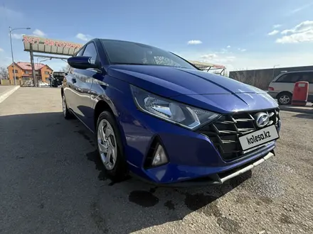 Hyundai i20 2023 года за 6 800 000 тг. в Караганда – фото 7