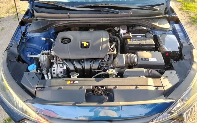 Hyundai Elantra 2019 года за 5 900 000 тг. в Уральск