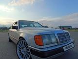 Mercedes-Benz E 260 1989 года за 500 000 тг. в Павлодар