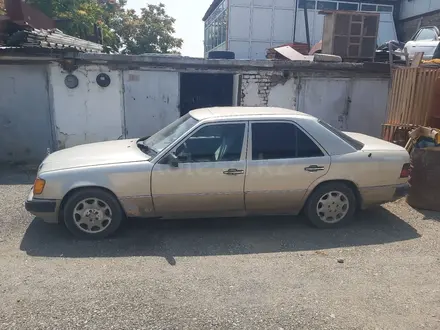 Mercedes-Benz E 230 1989 года за 500 000 тг. в Тараз – фото 2