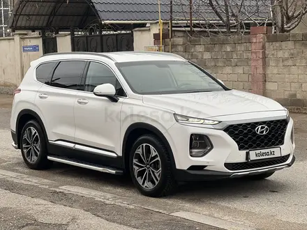 Hyundai Santa Fe 2018 года за 13 800 000 тг. в Шымкент