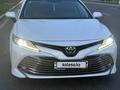 Toyota Camry 2019 года за 13 200 000 тг. в Алматы – фото 6