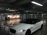 Jaguar XJ 2014 года за 18 990 000 тг. в Алматы – фото 2