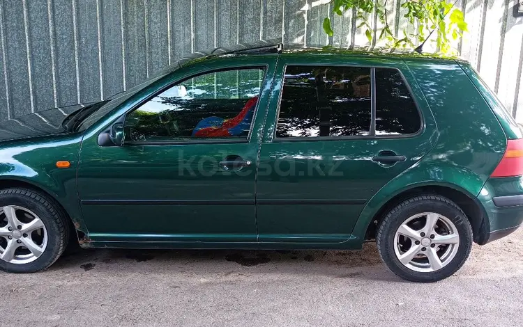 Volkswagen Golf 1998 года за 1 900 000 тг. в Алматы
