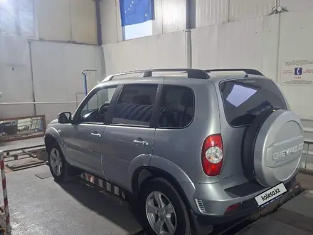 Chevrolet Niva 2015 года за 4 100 000 тг. в Костанай – фото 2