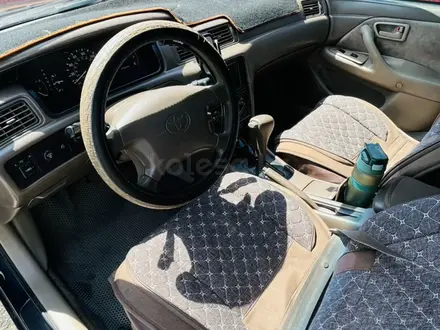 Toyota Camry 1997 года за 2 200 000 тг. в Караганда – фото 4