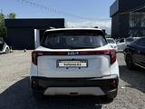 Kia Seltos 2024 годаүшін9 320 000 тг. в Алматы – фото 4