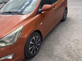 Hyundai Solaris 2015 года за 4 900 000 тг. в Экибастуз – фото 2