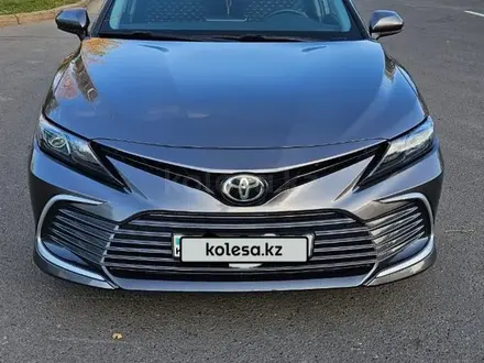 Toyota Camry 2022 года за 13 000 000 тг. в Павлодар – фото 3