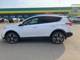Toyota RAV4 2015 года за 11 000 000 тг. в Уральск