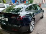 Tesla Model 3 2023 года за 11 800 000 тг. в Алматы – фото 5