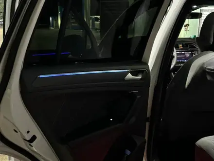 Volkswagen Tiguan 2021 года за 16 000 000 тг. в Алматы – фото 13