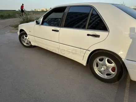 Mercedes-Benz S 320 1998 года за 4 000 000 тг. в Астана – фото 4