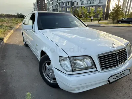 Mercedes-Benz S 320 1998 года за 4 000 000 тг. в Астана