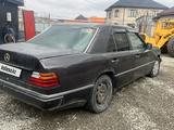 Mercedes-Benz E 230 1990 года за 400 000 тг. в Алматы – фото 4