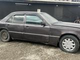 Mercedes-Benz E 230 1990 года за 400 000 тг. в Алматы – фото 5