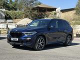 BMW X5 2020 года за 31 600 000 тг. в Алматы – фото 2