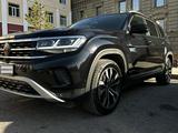 Volkswagen Teramont 2021 года за 22 500 000 тг. в Караганда – фото 2