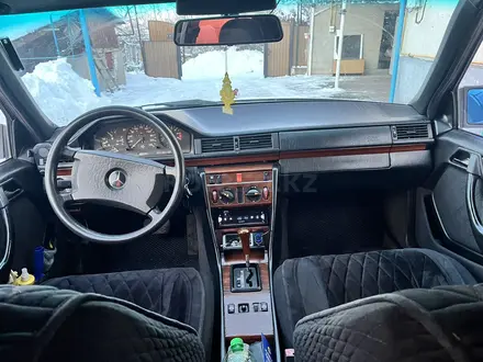 Mercedes-Benz E 220 1988 года за 1 600 000 тг. в Алматы – фото 11