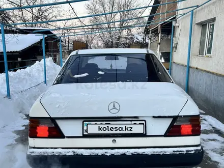 Mercedes-Benz E 220 1988 года за 1 600 000 тг. в Алматы – фото 5