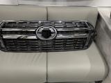 Решетка радиатор TOYOTA LAND CRUISER 200 за 35 000 тг. в Алматы – фото 2