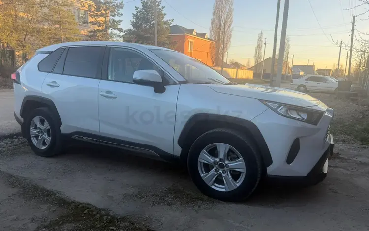 Toyota RAV4 2022 годаүшін12 200 000 тг. в Актобе