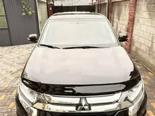 Mitsubishi Outlander, 2016
